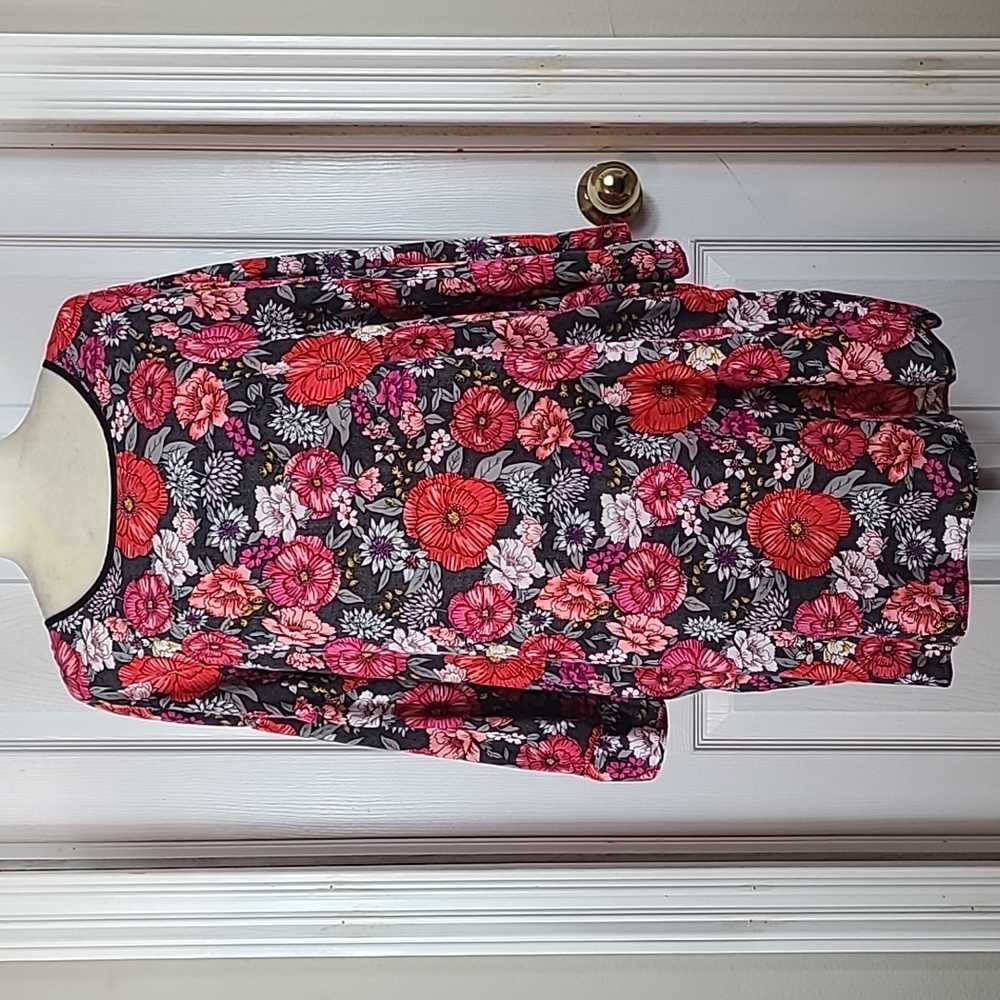 Kensie Ruffle Sleeve Floral Spring Blouse